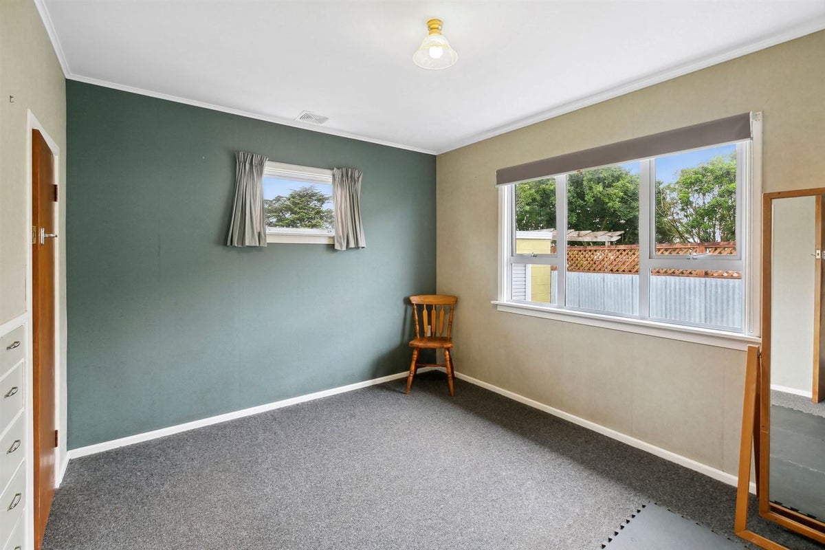 18 Clyde Street, Ferndale, New Plymouth - Carousel 12