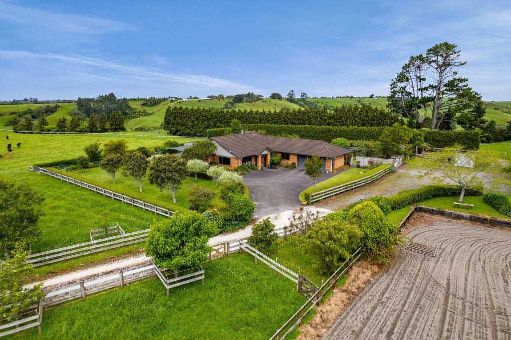 325A Awai Road, Tarurutangi, New Plymouth - Carousel 33