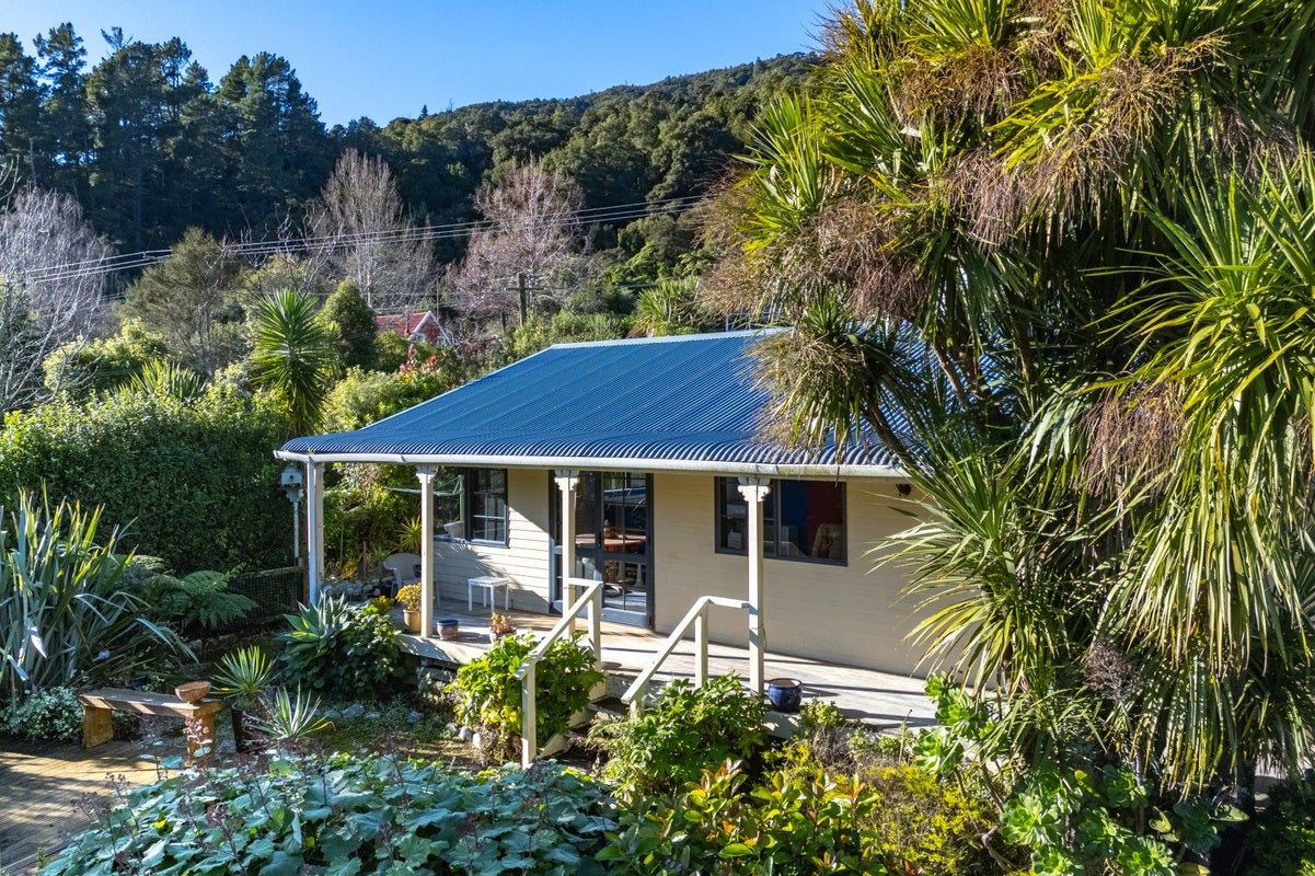 1695 Queen Charlotte Drive, Linkwater, Marlborough, Marlborough - Carousel 2