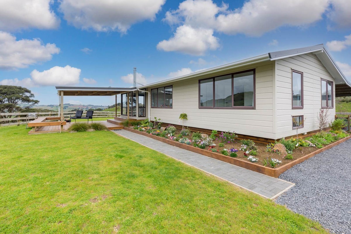 654 Klondyke Road, Tuakau - Carousel 2