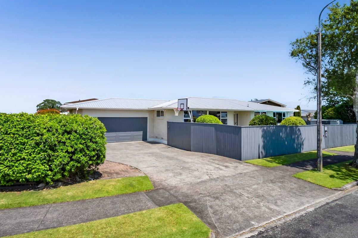 64 Nevada Drive, Merrilands, New Plymouth - Carousel 27