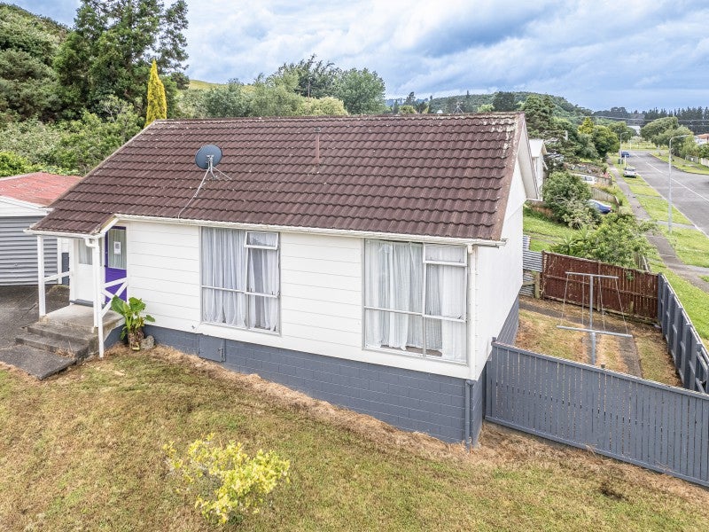 29 Savage Crescent, Aramoho, Whanganui - Carousel 2