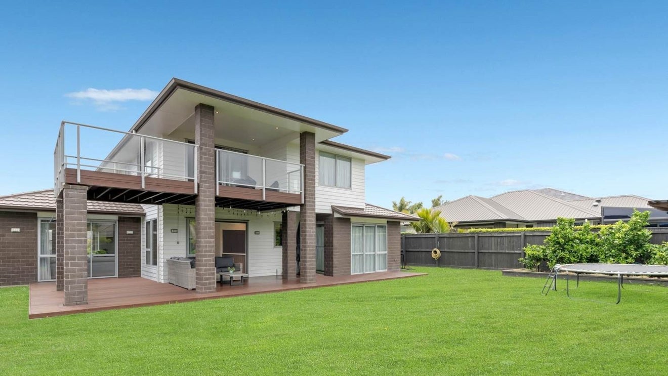 88 Liberty Crescent, Beachlands, Auckland - Carousel 1