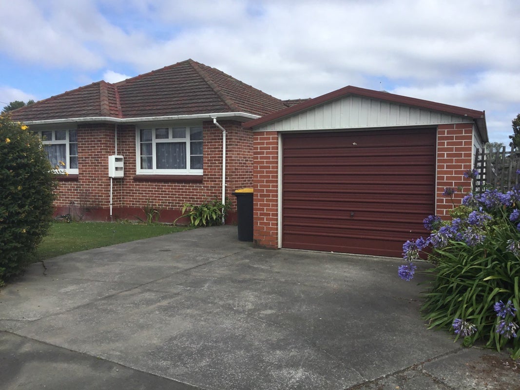 32 Sawyers Arms Road, Northcote, Christchurch - Carousel 1