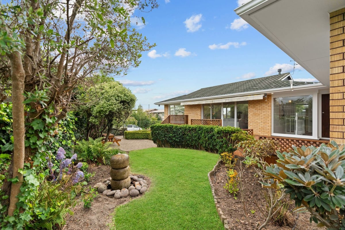 29 Highfield Place, Avonhead, Christchurch - Carousel 2
