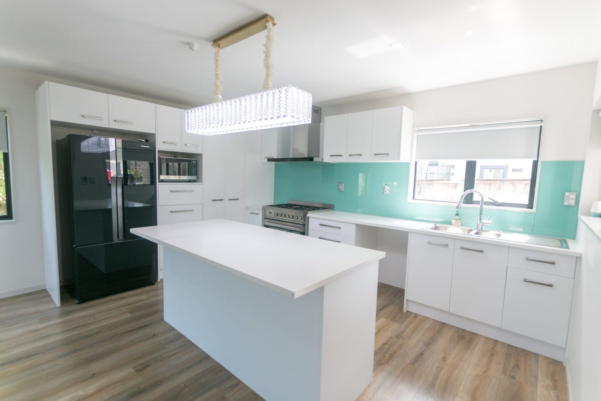 14E Rimu Street, New Lynn, Auckland - Carousel 1