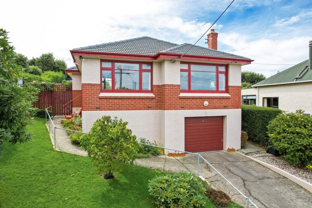 37 Franklin Street, Dalmore, Dunedin - Carousel 1