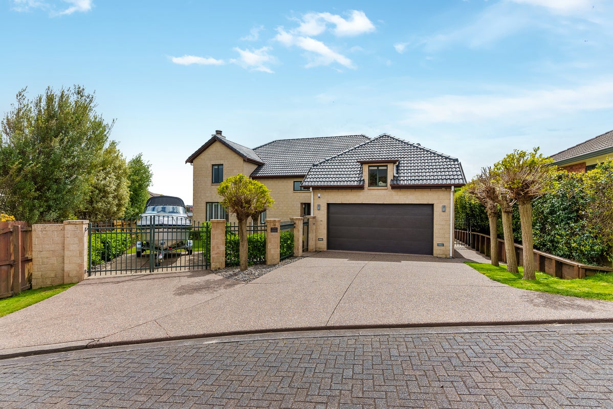36 Westerham Drive, Dannemora, Auckland - Carousel 2