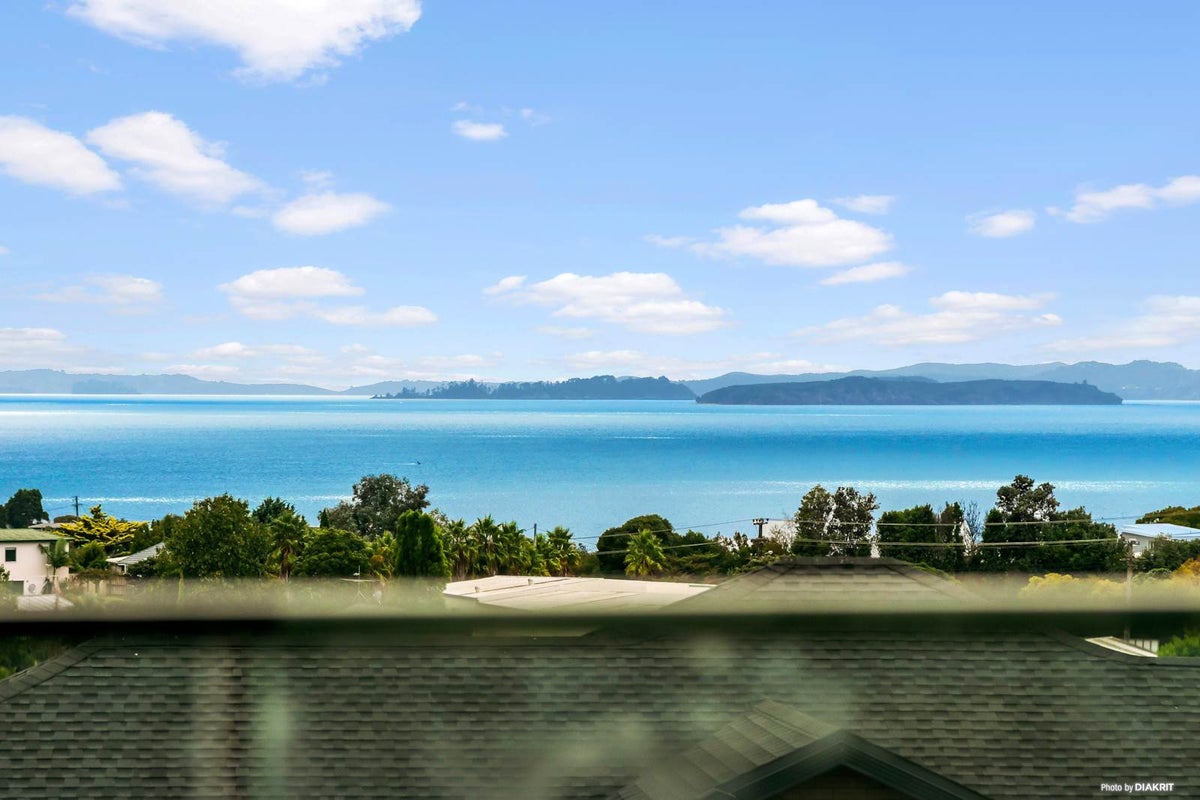 7 Ruth Craig Place, Stanmore Bay, Whangaparaoa - Carousel 2