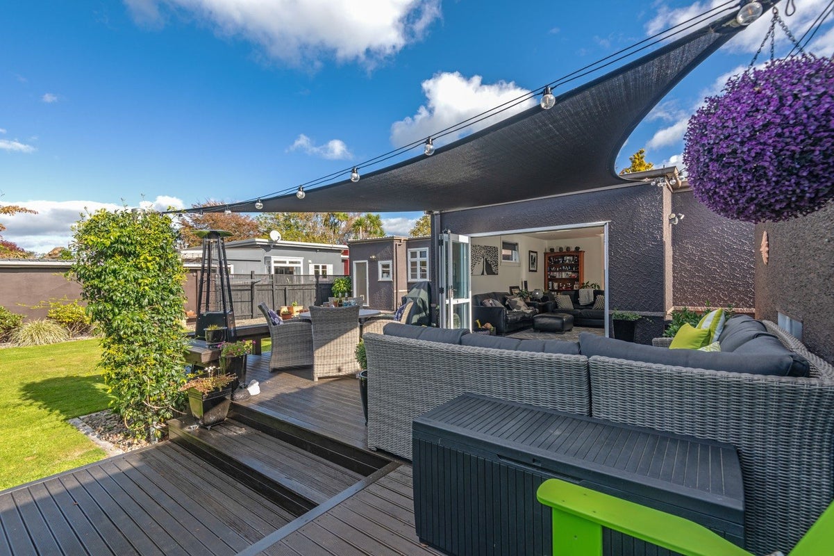 10 Trent Avenue, Hokowhitu, Palmerston North - Carousel 1