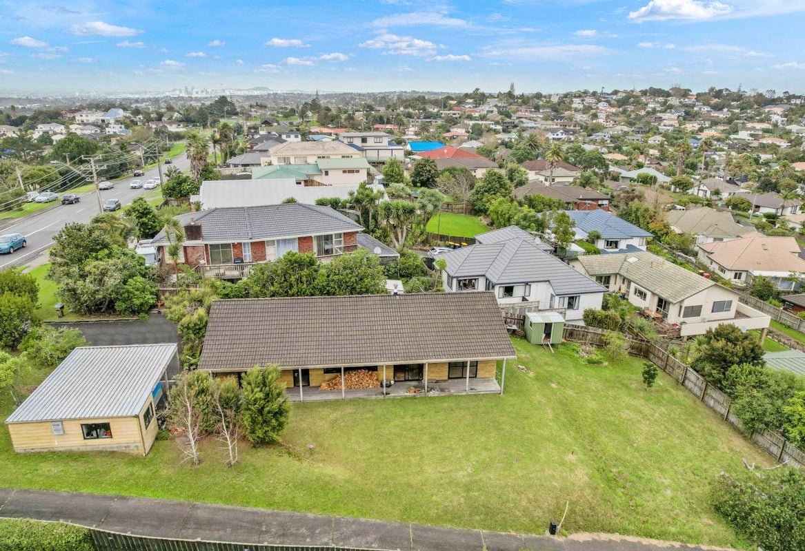 98 Sunset Road, Unsworth Heights, Auckland - Carousel 1
