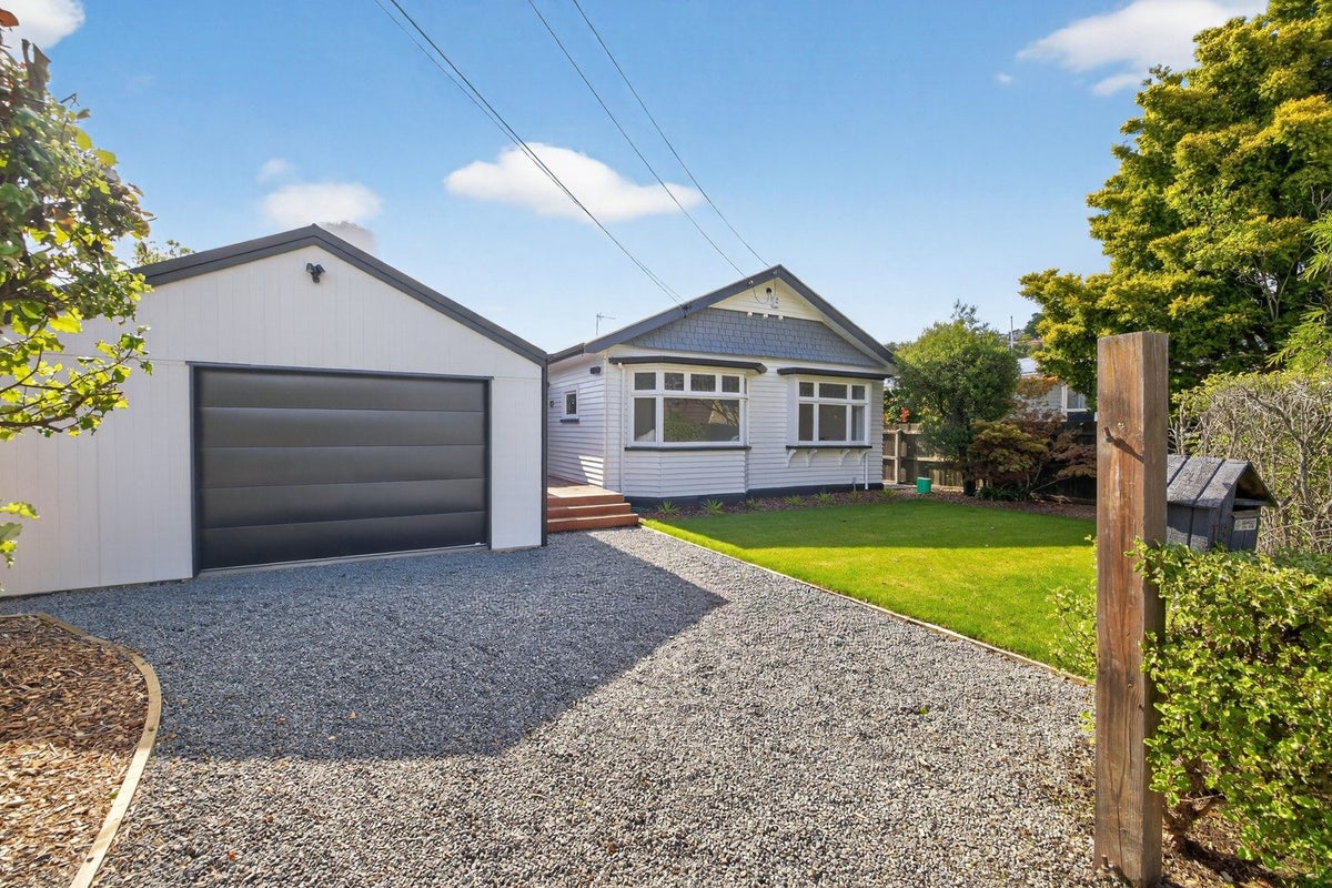 13 Kowhai Terrace, Saint Martins, Christchurch - Carousel 2