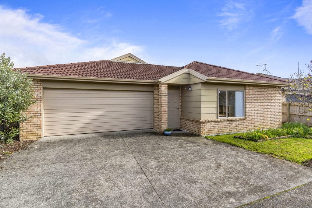17 Woodbank Drive, Glen Eden, Auckland - Carousel 2