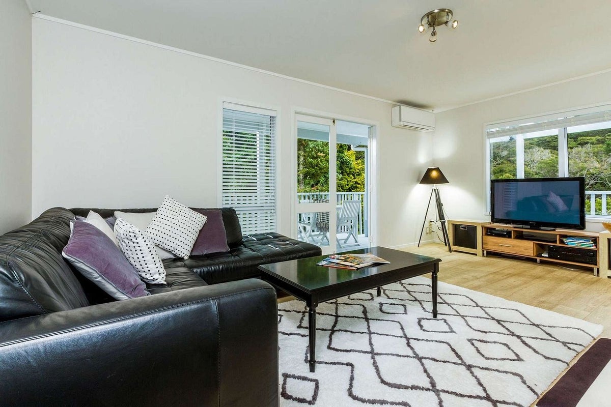 134 Lynn Road, Bayview, Auckland - Carousel 2