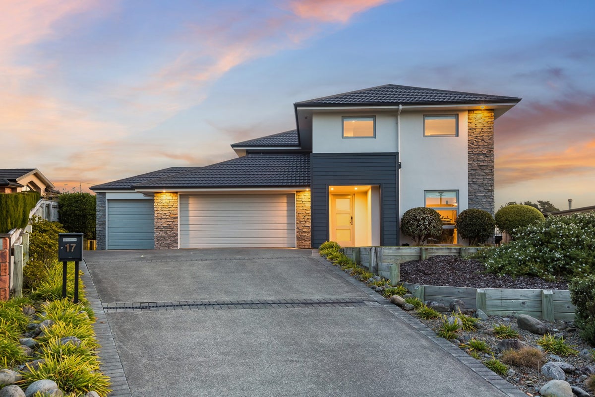 17 Kepler Way, Aotea, Porirua - Carousel 1