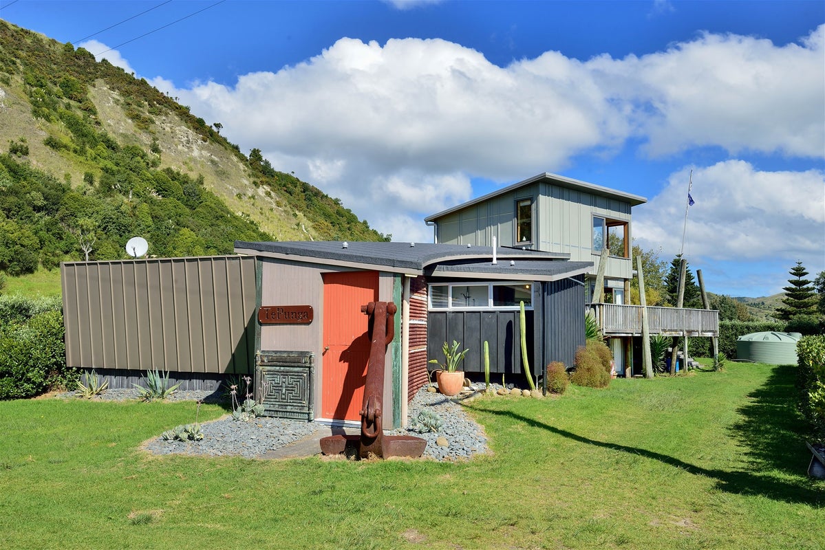 18 Kahawai Street, Mahia, Mahia - Carousel 7