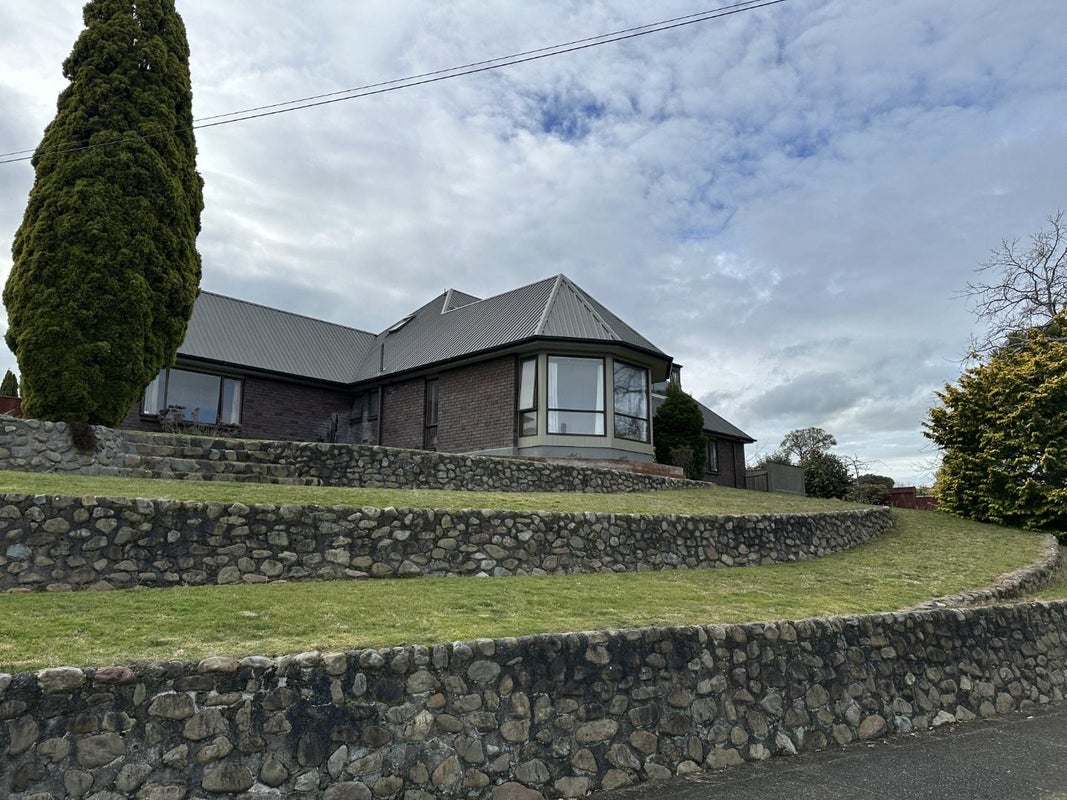 37 East Street, Terrace End, Palmerston North - Carousel 1