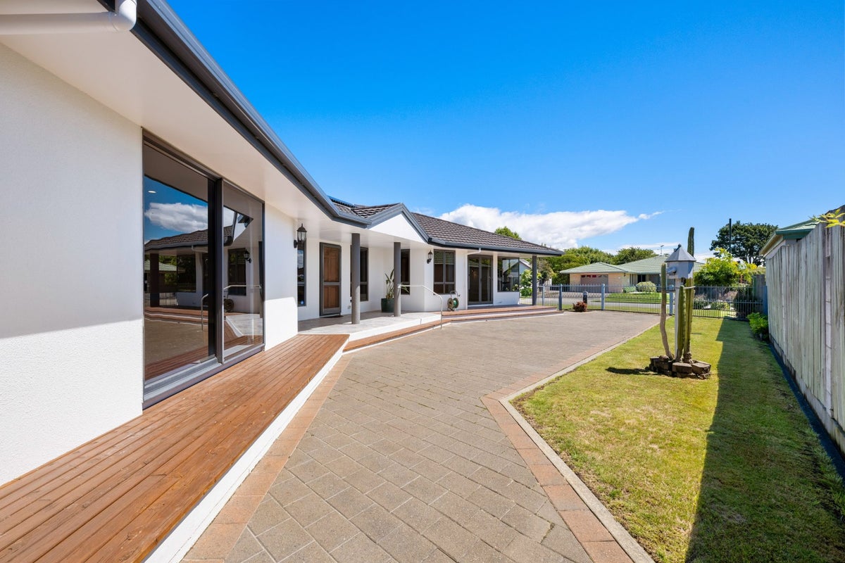 3 Sequoia Place, Springlands, Blenheim - Carousel 2