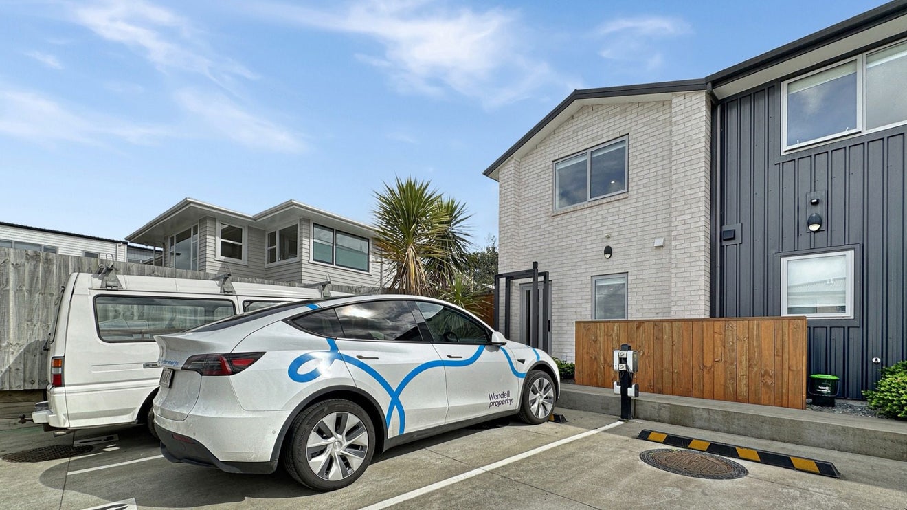 7/24 Kelwyn Road, Kelston, Auckland - Carousel 2
