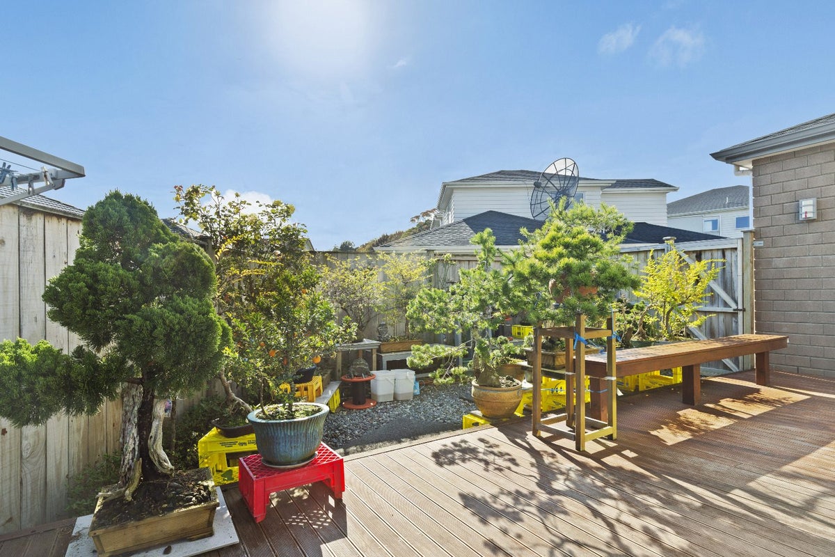 21 Stamford Crescent, Flat Bush, Auckland - Carousel 2