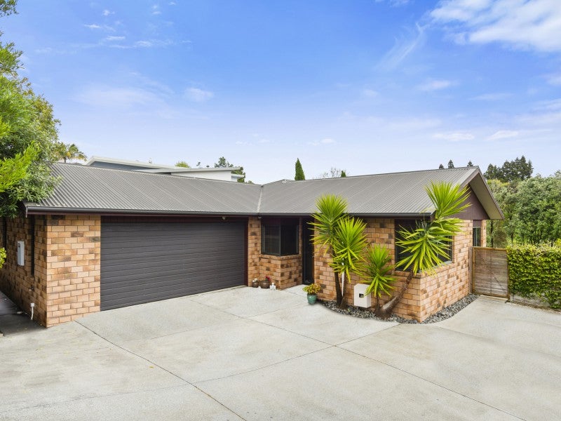 43 Kinloch Drive, Bethlehem, Tauranga - Carousel 1