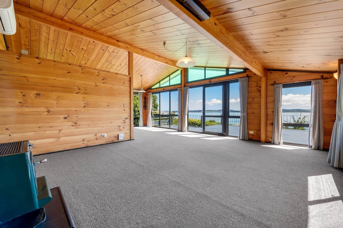 61 Carlton Crescent, Maraetai, Auckland - Carousel 1
