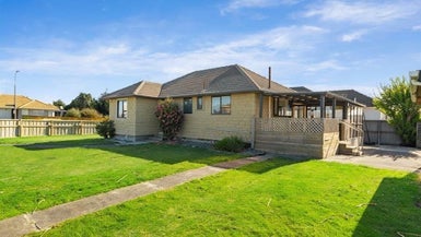 73 Tauiwi Crescent, Hei Hei, Christchurch - Carousel 1