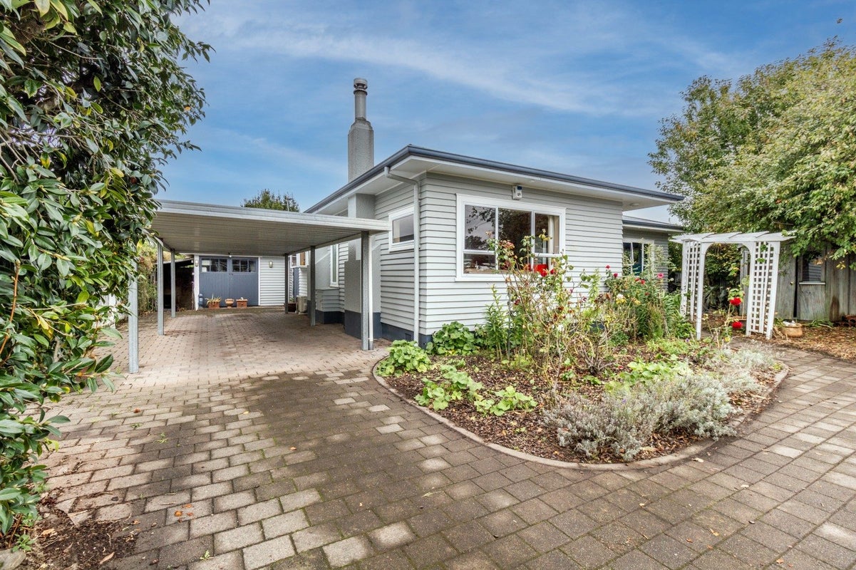 1015 Totara Street, Mahora, Hastings - Carousel 1