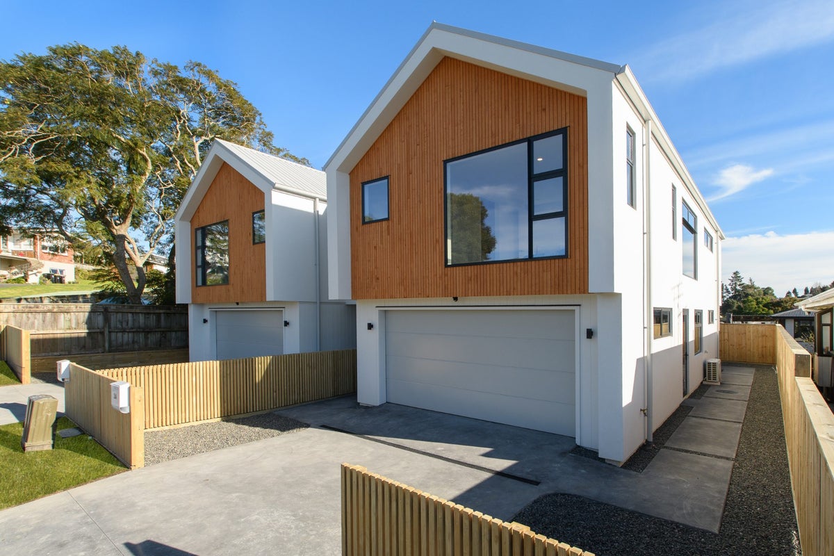 3A Upland Street, Brookfield, Tauranga - Carousel 1