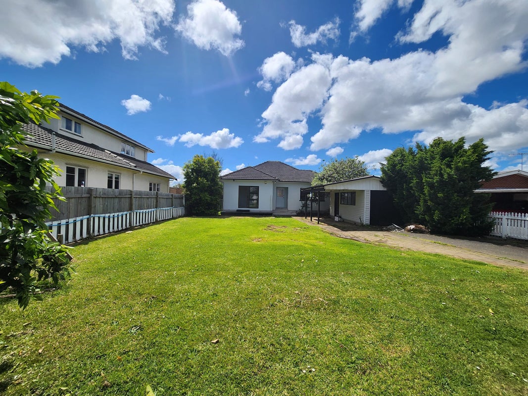 12 Wilmay Avenue, Papatoetoe, Auckland - Carousel 2