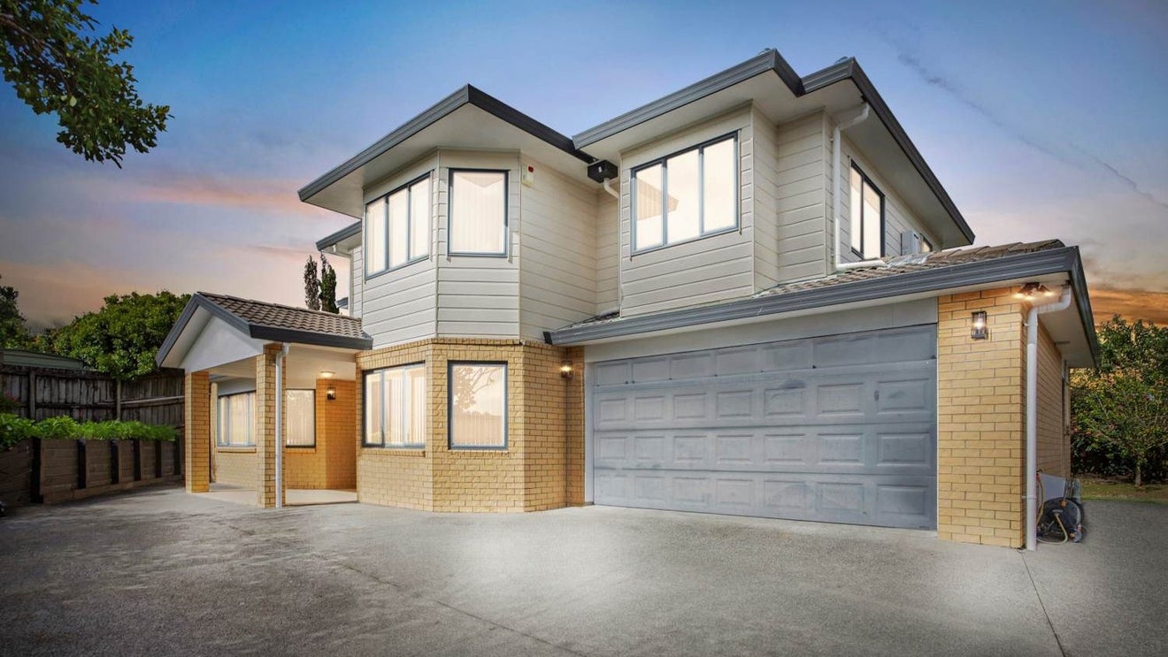 6 Gendo Avenue, Henderson, Auckland - Carousel 1