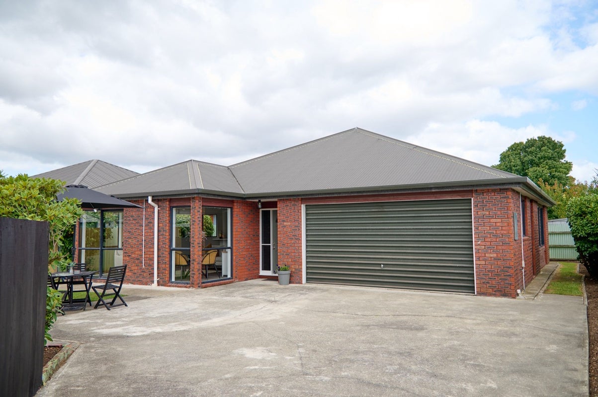 22A Dunedin Street, Redwood, Christchurch - Carousel 32