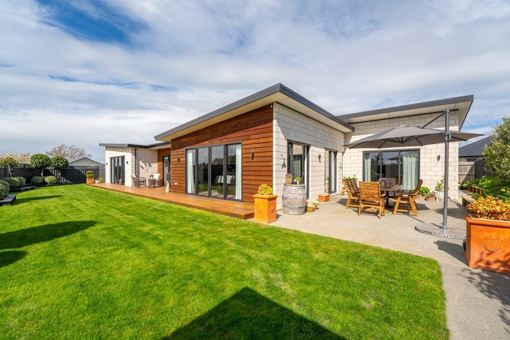 19 Lazarette Loop, Gleniti, Timaru - Carousel 2