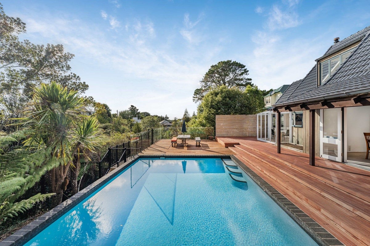 94 Kowhai Road, Campbells Bay, Auckland - Carousel 1