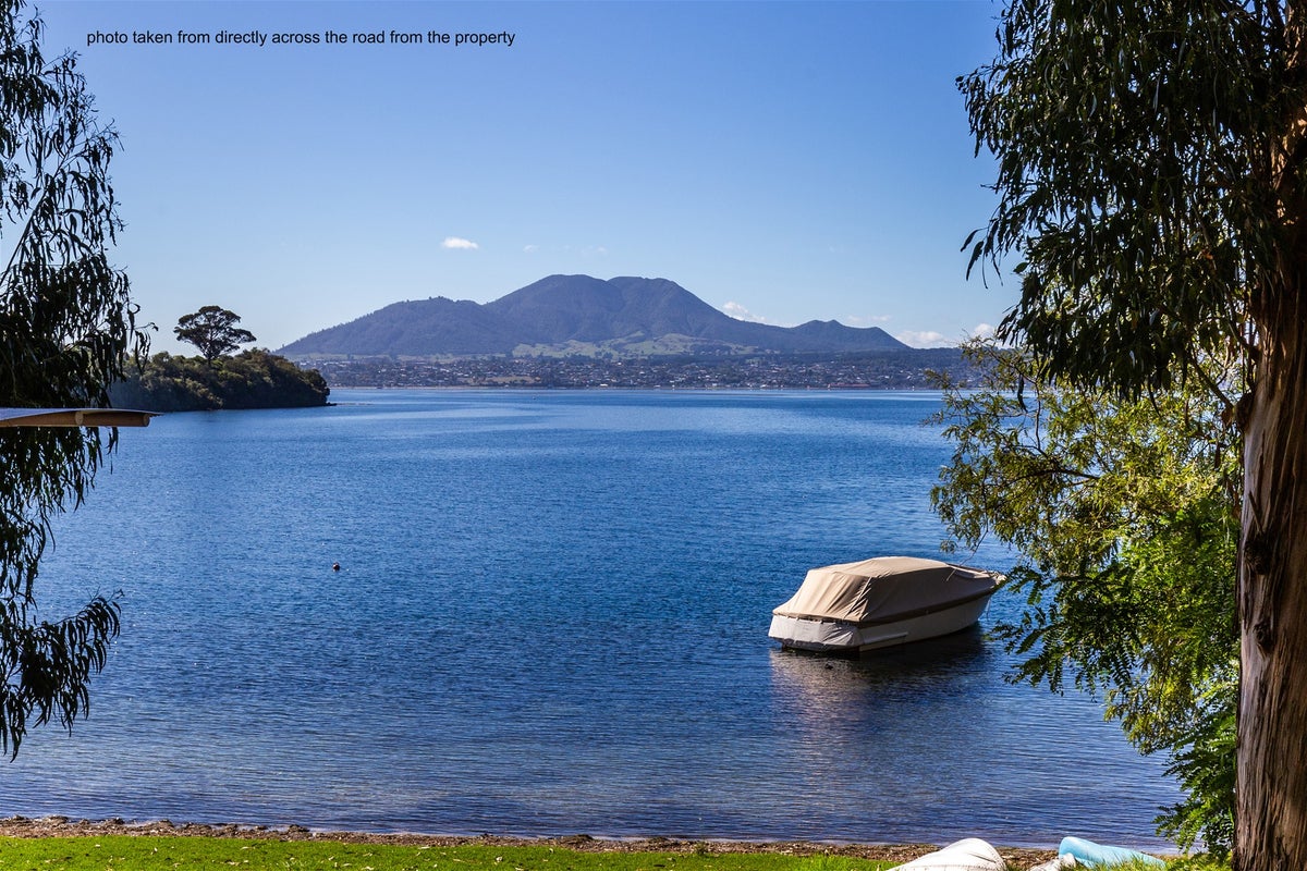 1/870 Acacia Bay Road, Acacia Bay, Taupo - Carousel 10