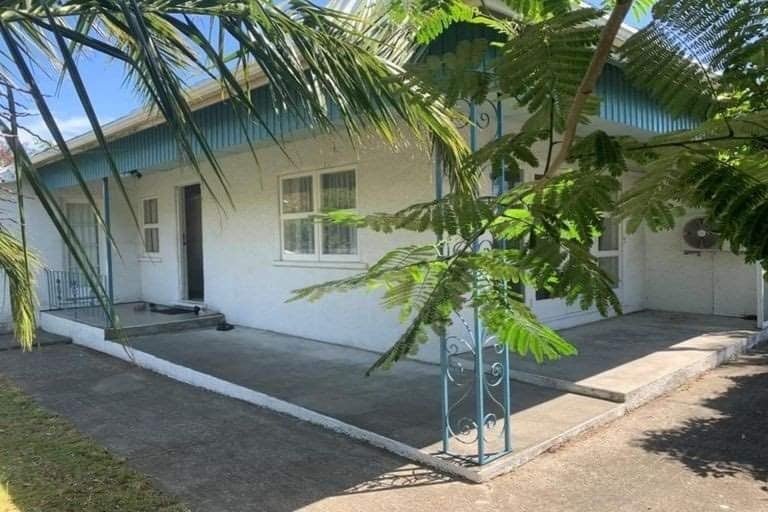 1/2 Collingwood Street, The Wood, Nelson - Carousel 1