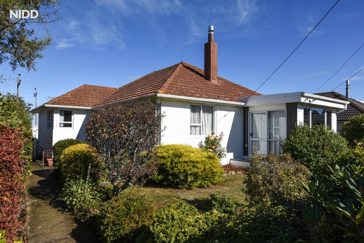 35 Balmain Street, Halfway Bush, Dunedin - Carousel 1