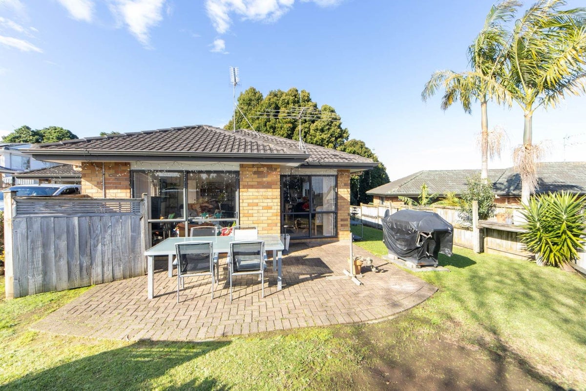 11 Ashland Place, Weymouth, Manukau City, Auckland - Carousel 2