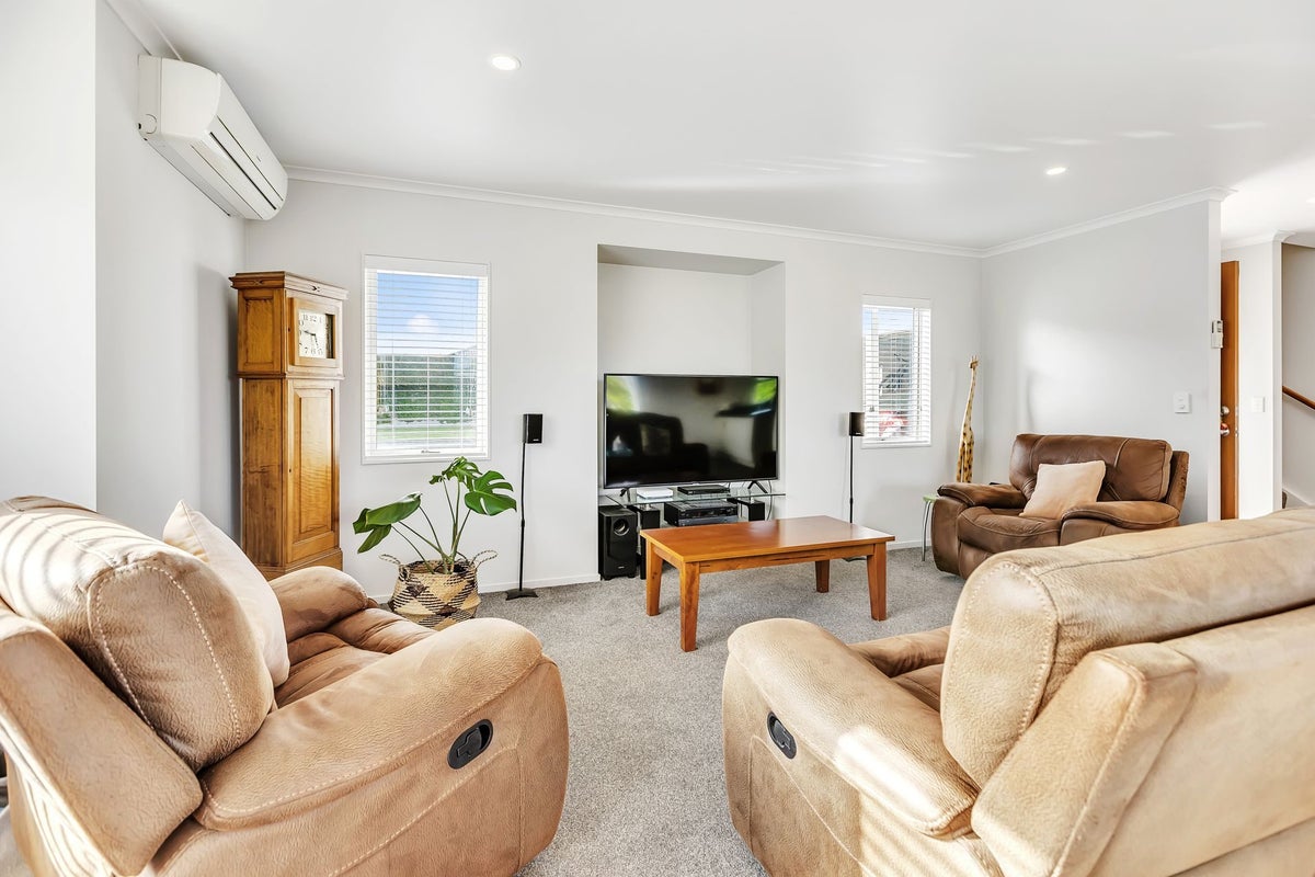 12 Stonebridge Park Drive, Holdens Bay, Rotorua - Carousel 2