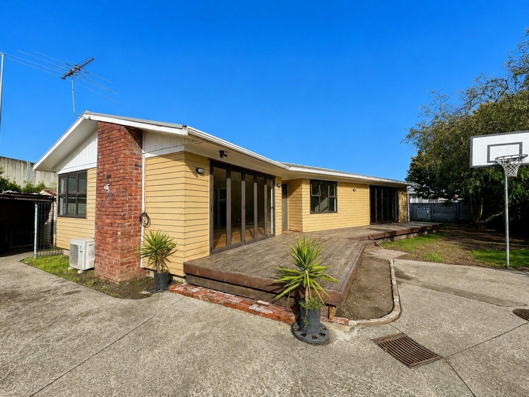 56 Greenmeadows Avenue, Manurewa East, Auckland - Carousel 1