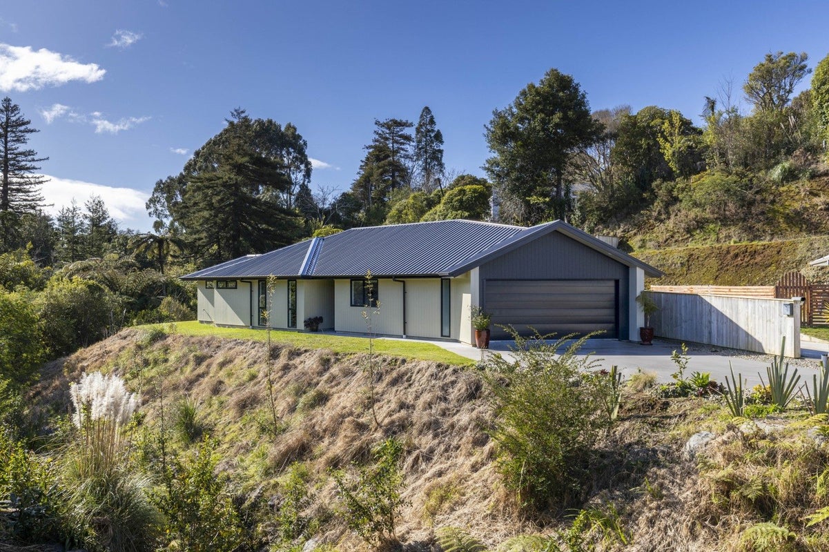 3 Wilson Way, Welbourn, New Plymouth - Carousel 1