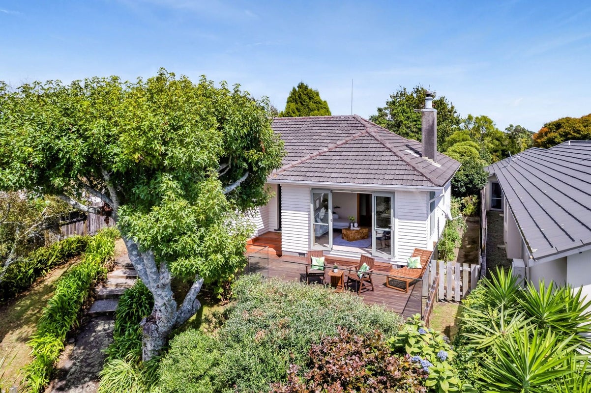 86 Mangorei Road, Strandon, New Plymouth - Carousel 1