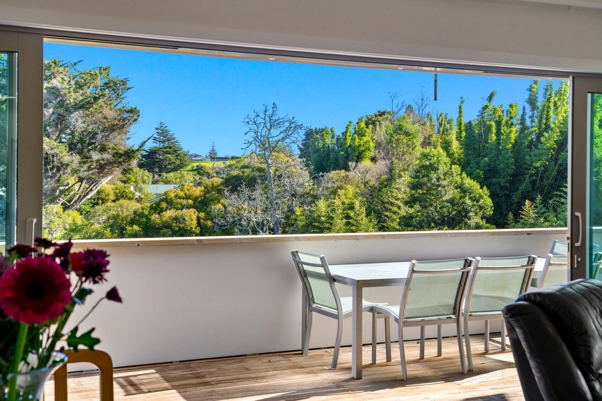 11 Springbank Lane, Te Atatu Peninsula, Auckland - Carousel 2