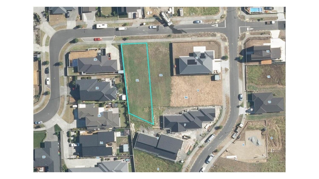 32 Raymond Grace Avenue, Huapai, Kumeu - Carousel 1