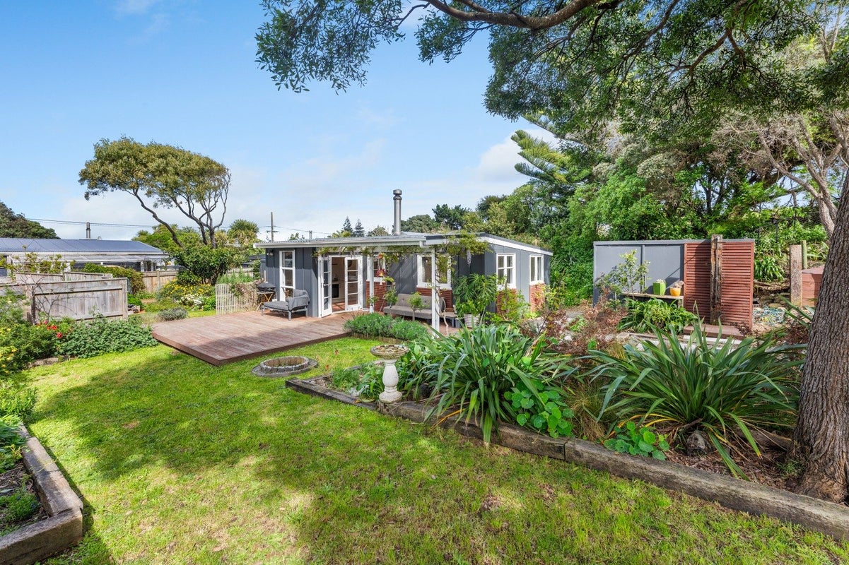 14B Toi Street, Otaki Beach, Otaki - Carousel 1