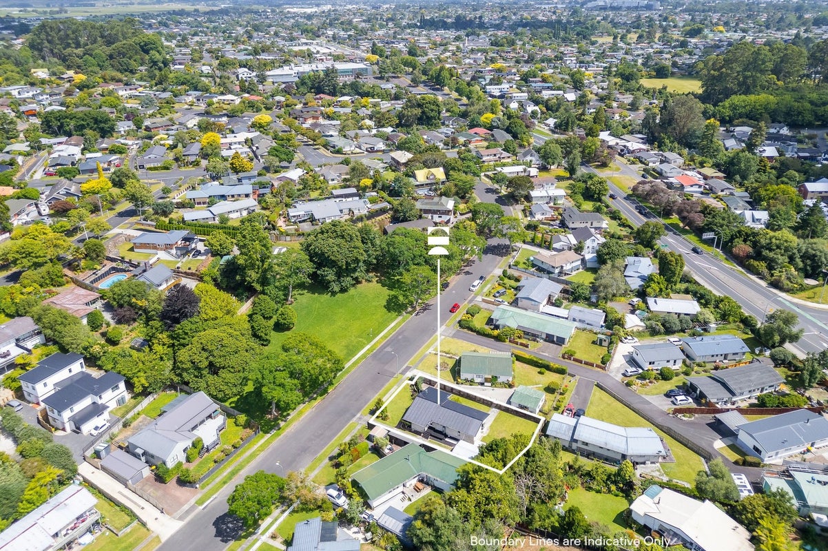 37 Exeter Street, Glenview, Hamilton - Carousel 22