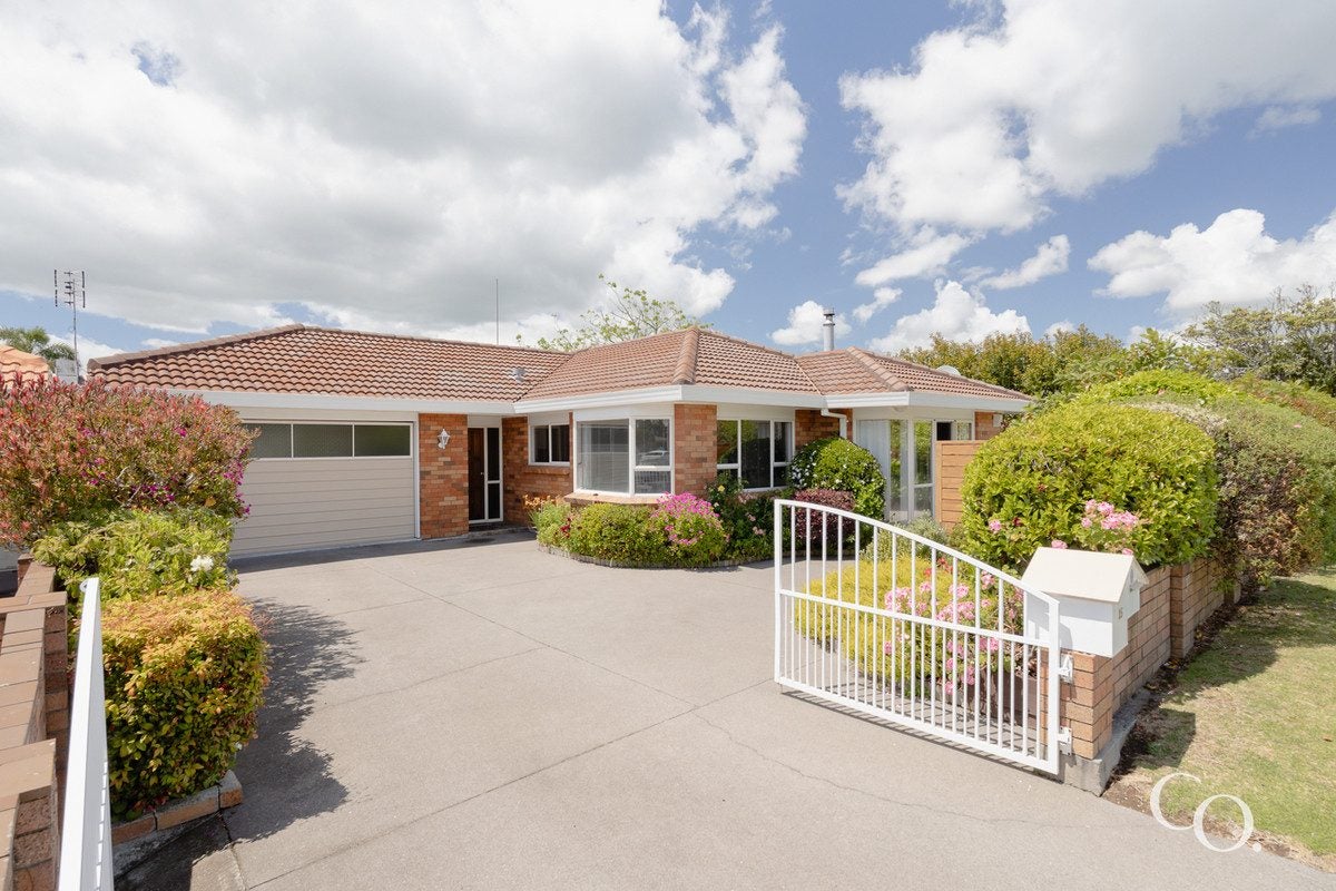 35 Landscape Road, Otumoetai, Tauranga - Carousel 1