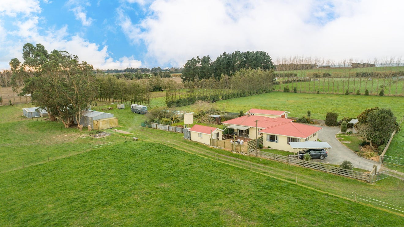 32 Richmond Road, Richmond, Oamaru - Carousel 1