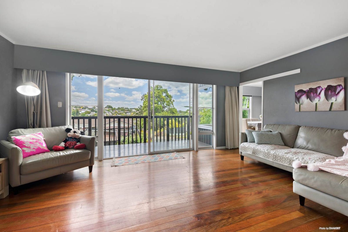 33 Galaxy Drive, Mairangi Bay, Auckland - Carousel 2