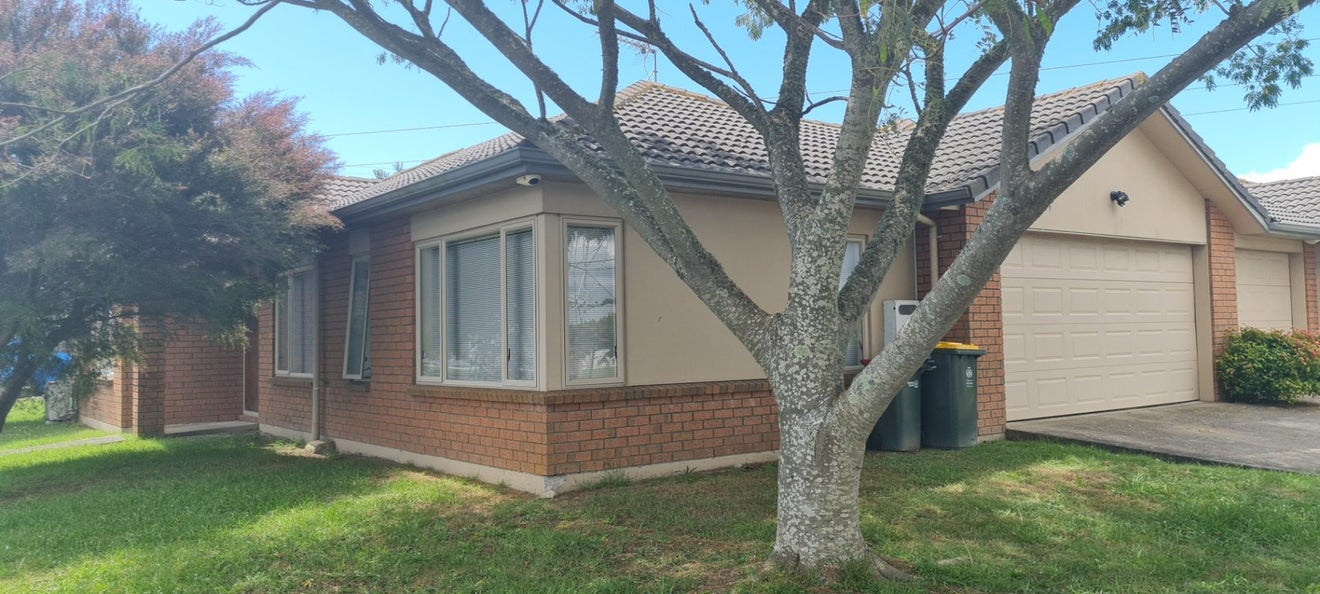 38 Carrick Glen Avenue, Flat Bush, Auckland - Carousel 2